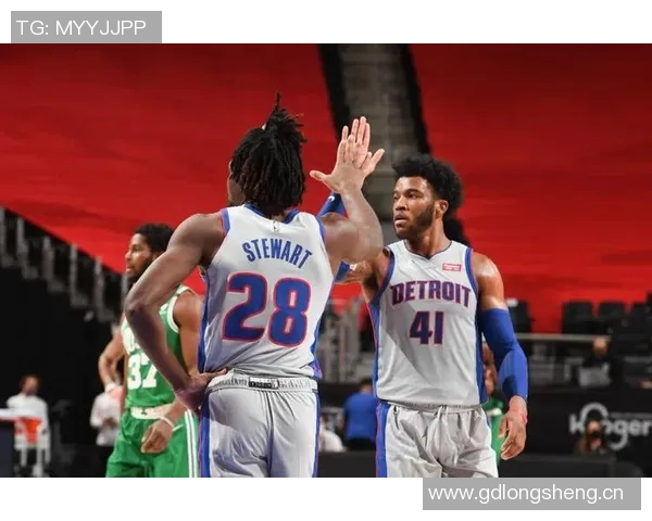 萨迪克贝表现出色却错失关键三分贡献17分6篮板正负值高达19